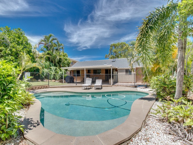 102 Manly Drive, Robina QLD 4226