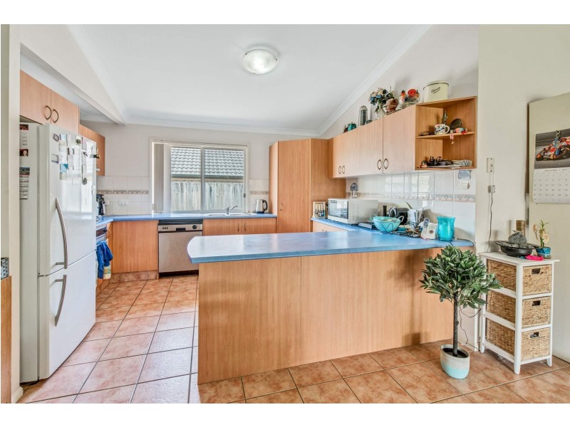 19 Batchworth Road, Molendinar QLD 4214