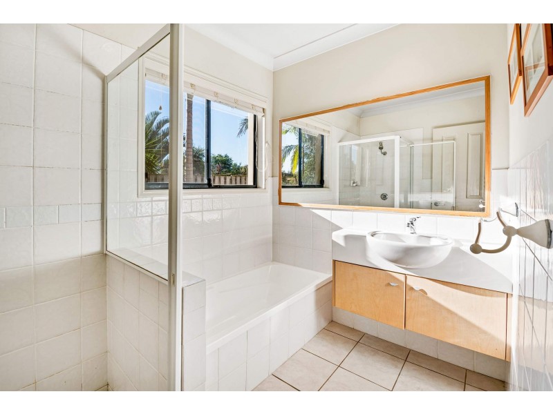 58 Woody Views Way, Robina QLD 4226