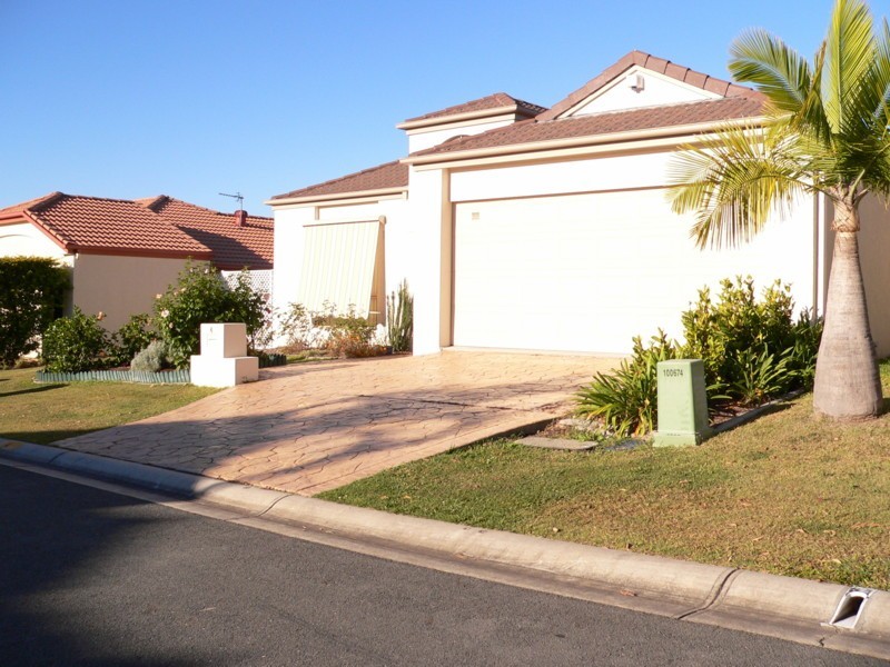 4 Highgate Lane, Robina QLD 4226