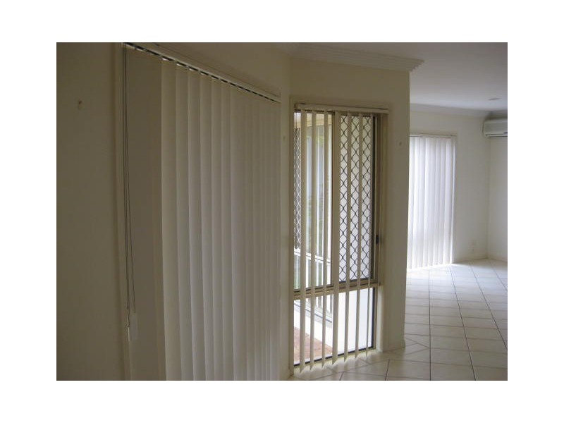 4 Highgate Lane, Robina QLD 4226