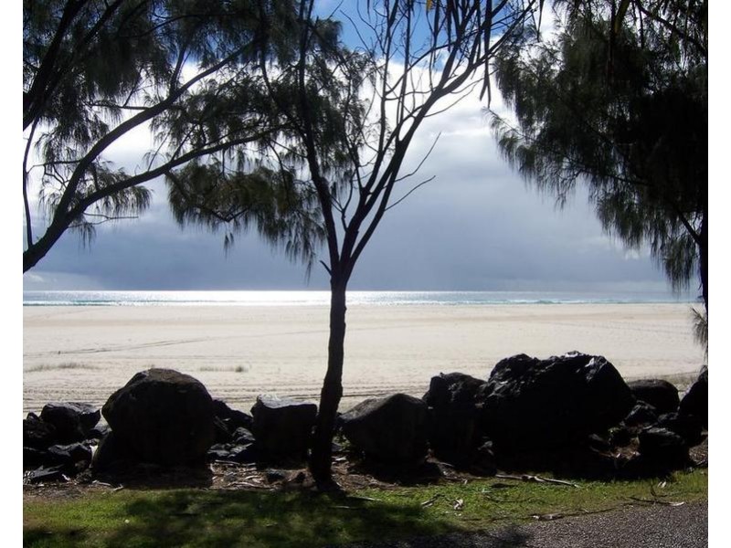 1/4 Lord Street, Coolangatta QLD 4225