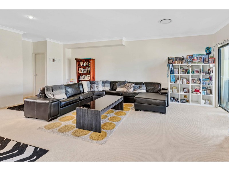 6/2 Tourangeau Crescent, Varsity Lakes QLD 4227