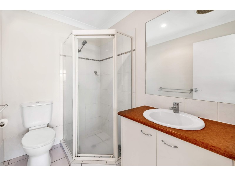 6/2 Tourangeau Crescent, Varsity Lakes QLD 4227