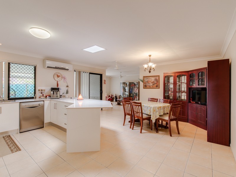 10 Jucara Avenue, Robina QLD 4226