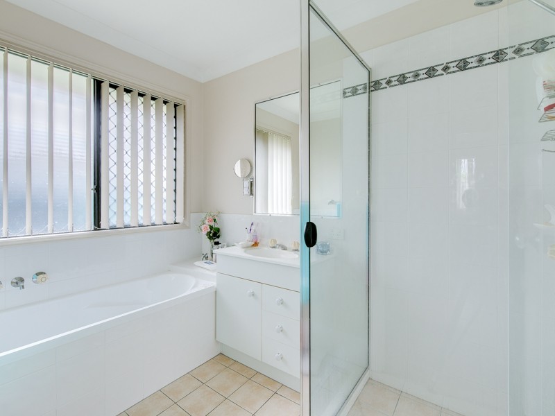 10 Jucara Avenue, Robina QLD 4226