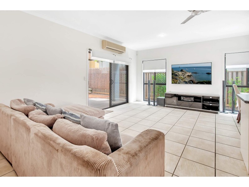 12 Tourangeau Crescent, Varsity Lakes QLD 4227