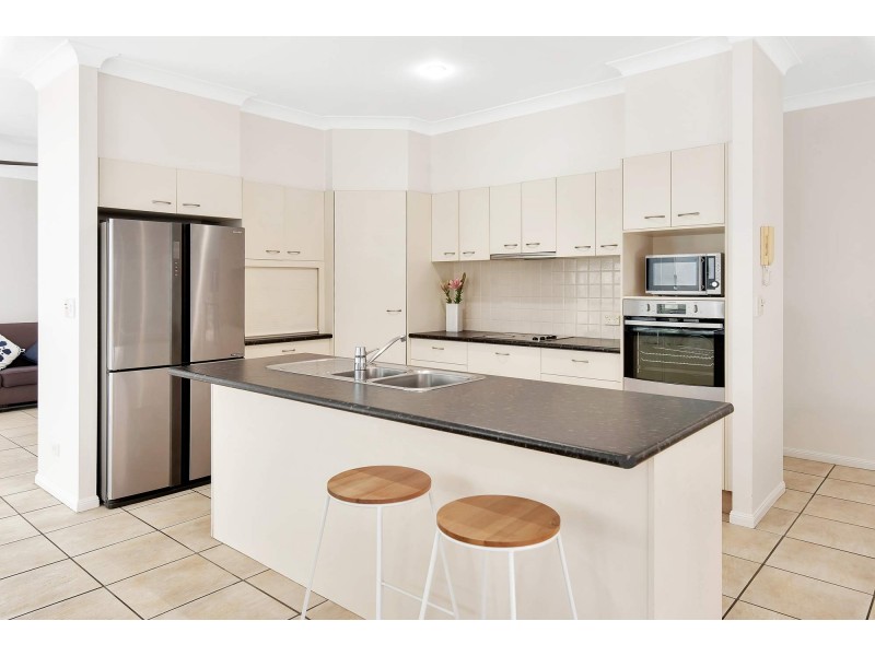 12 Tourangeau Crescent, Varsity Lakes QLD 4227