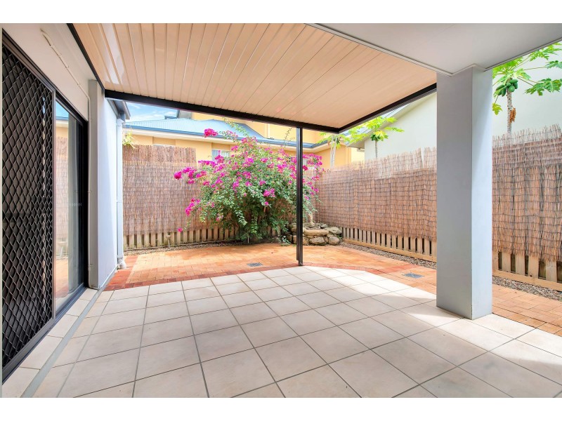 12 Tourangeau Crescent, Varsity Lakes QLD 4227
