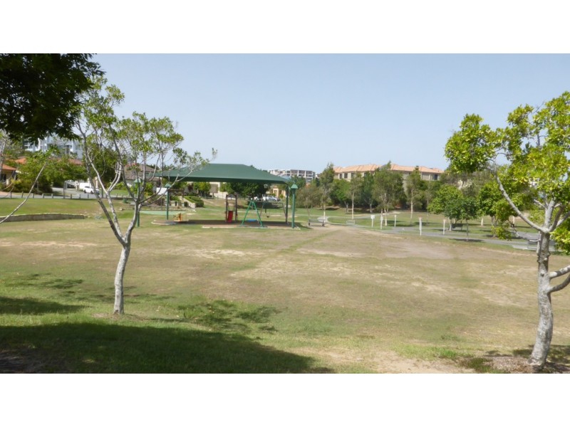 12 Tourangeau Crescent, Varsity Lakes QLD 4227