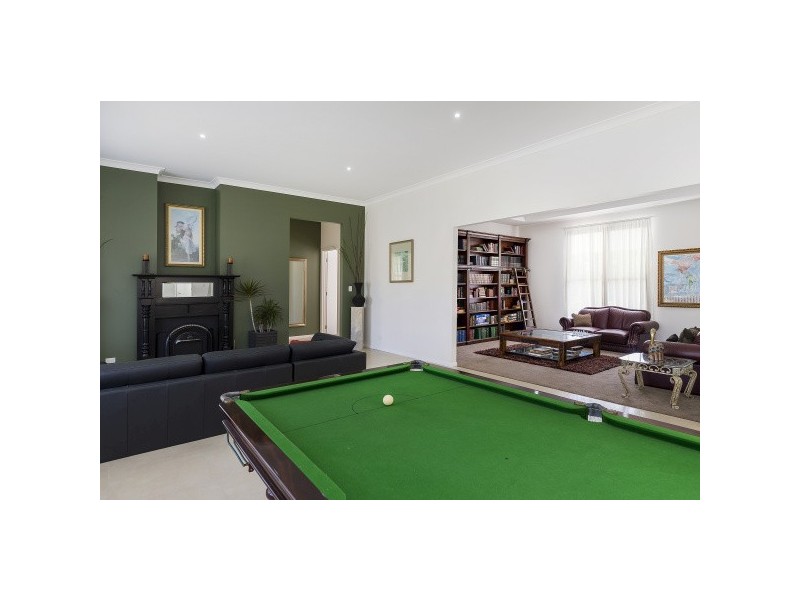 2 Ginger Rogers Road, Maudsland QLD 4210