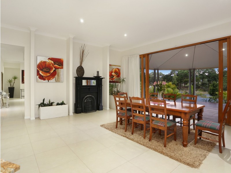 2 Ginger Rogers Road, Maudsland QLD 4210