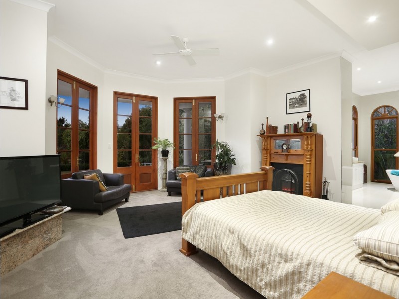 2 Ginger Rogers Road, Maudsland QLD 4210