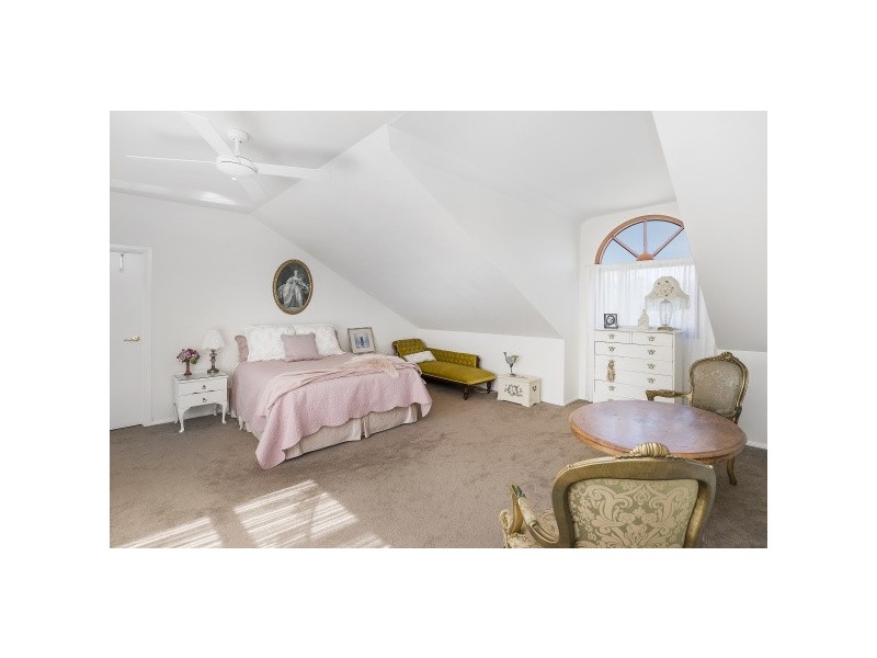 2 Ginger Rogers Road, Maudsland QLD 4210