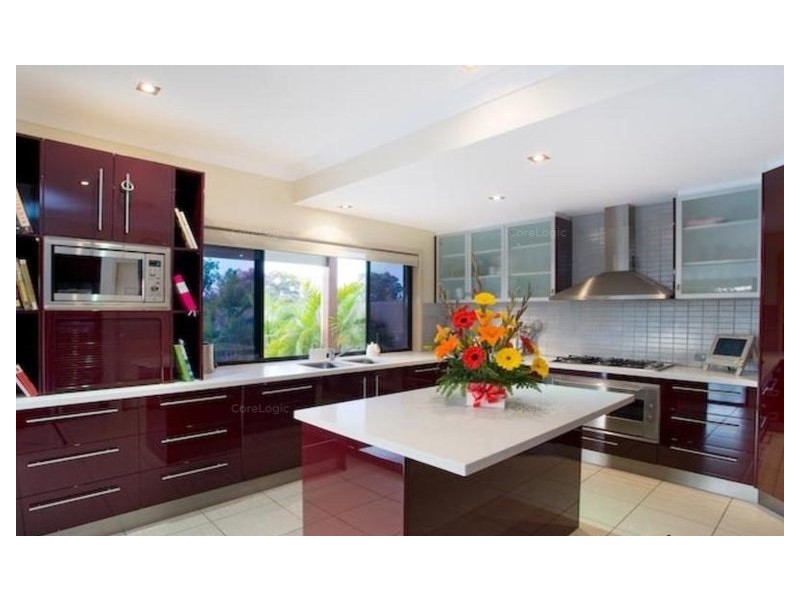 42 Lakelands Drive, Merrimac QLD 4226