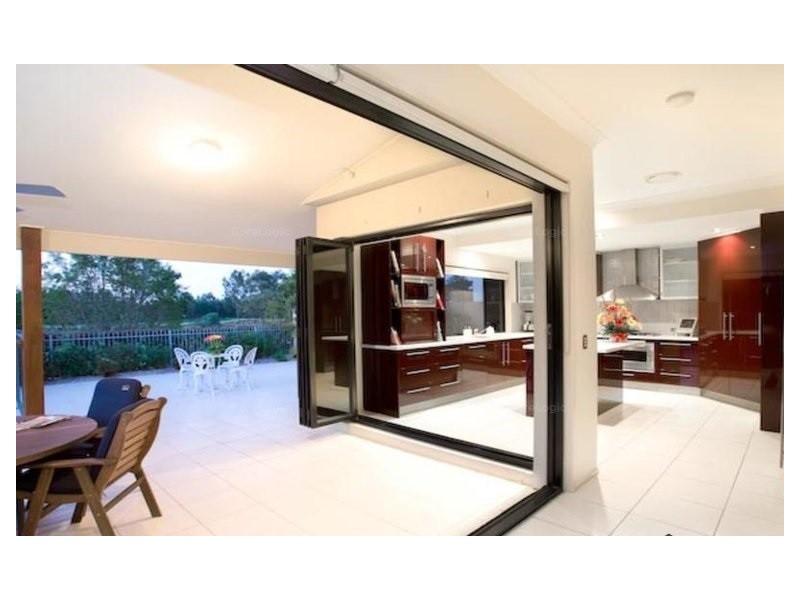 42 Lakelands Drive, Merrimac QLD 4226