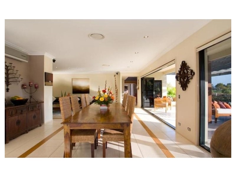 42 Lakelands Drive, Merrimac QLD 4226