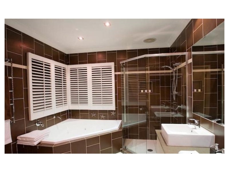 42 Lakelands Drive, Merrimac QLD 4226