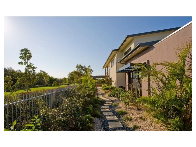 42 Lakelands Drive, Merrimac QLD 4226