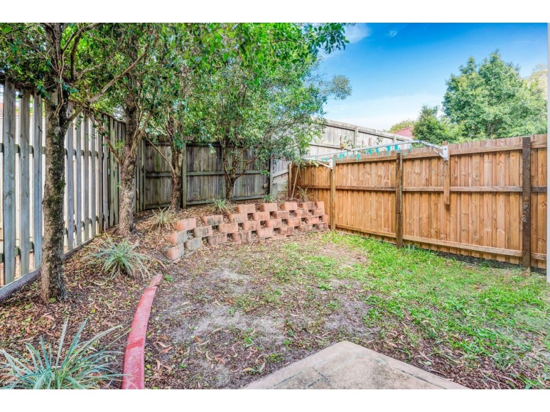 1/4 Ranier Crescent, Varsity Lakes QLD 4227