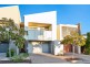 5 Lakefront Crescent, Varsity Lakes QLD 4227