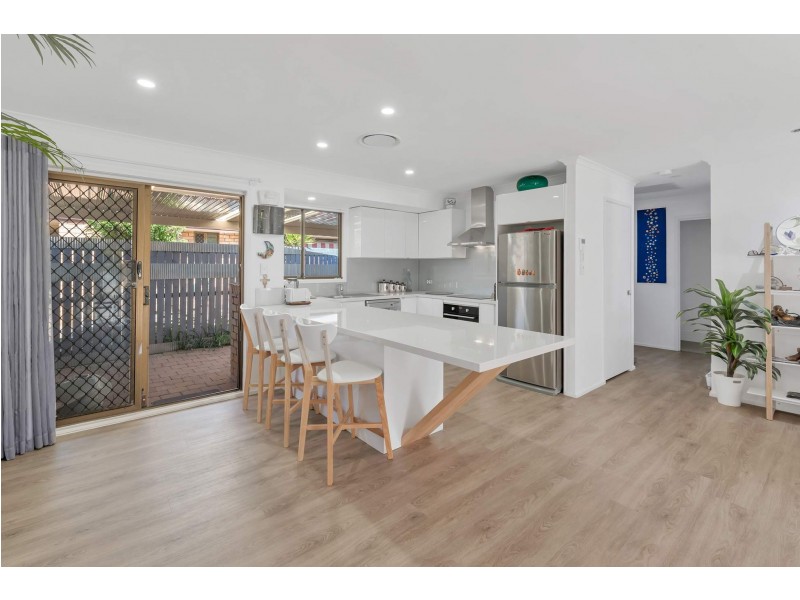 25/35 St Kevins Avenue, Benowa QLD 4217