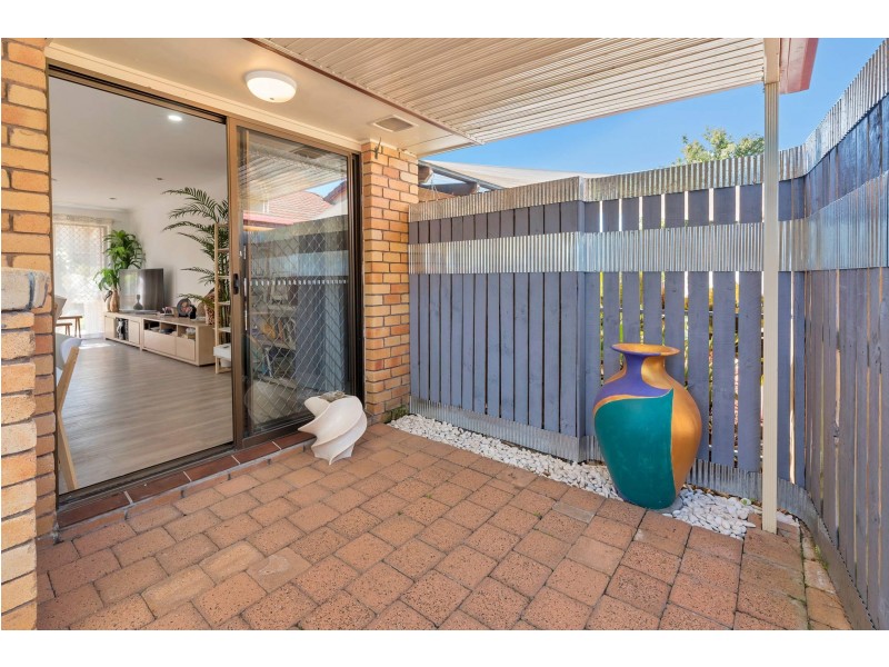 25/35 St Kevins Avenue, Benowa QLD 4217