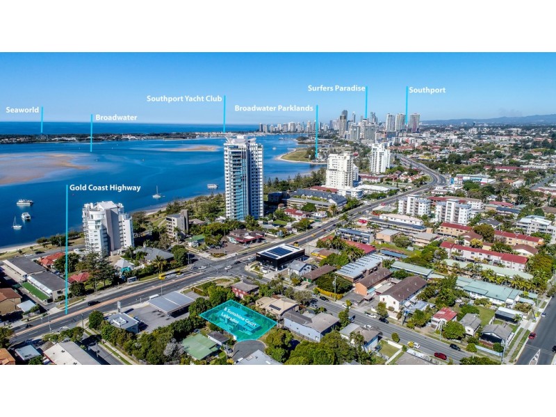 8 Sunshine Court, Labrador QLD 4215