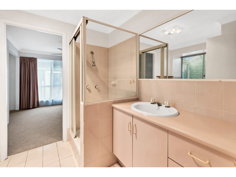 21 Birkdale Street, Robina QLD 4226