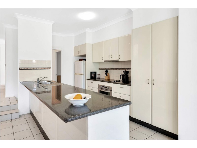 1/2 Marciana Crescent, Varsity Lakes QLD 4227