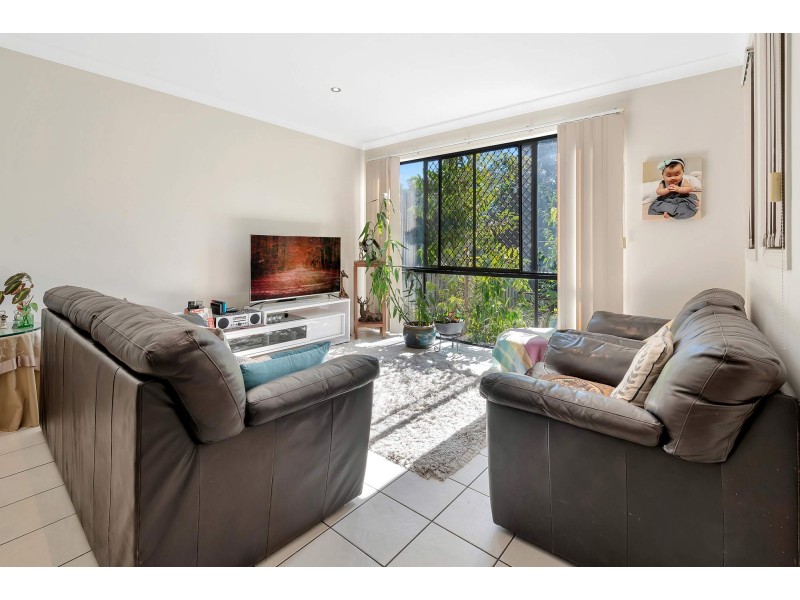 1/2 Marciana Crescent, Varsity Lakes QLD 4227