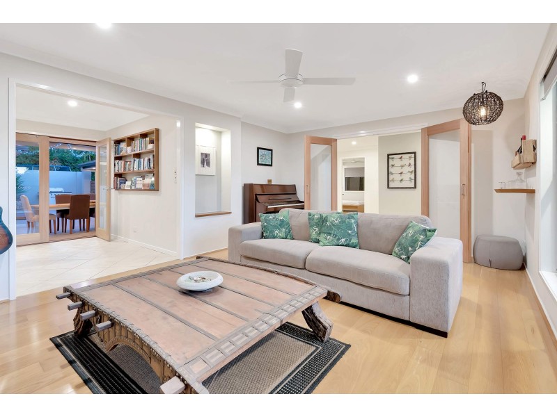 9 Wagin Court, Mermaid Waters QLD 4218