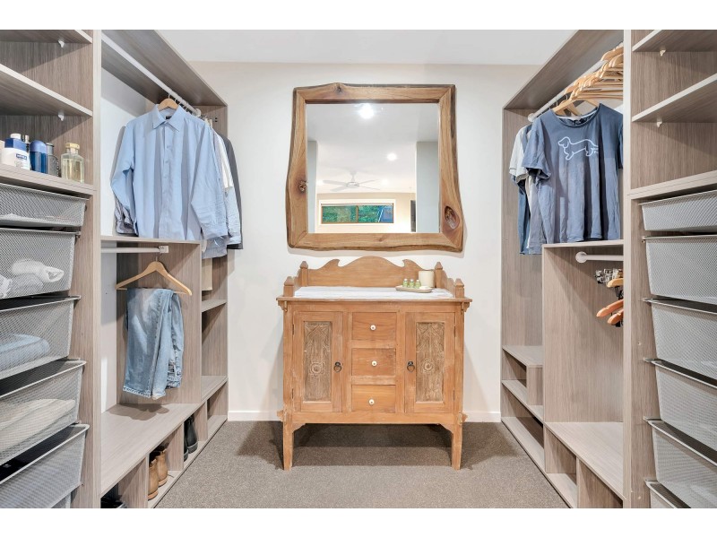 9 Wagin Court, Mermaid Waters QLD 4218