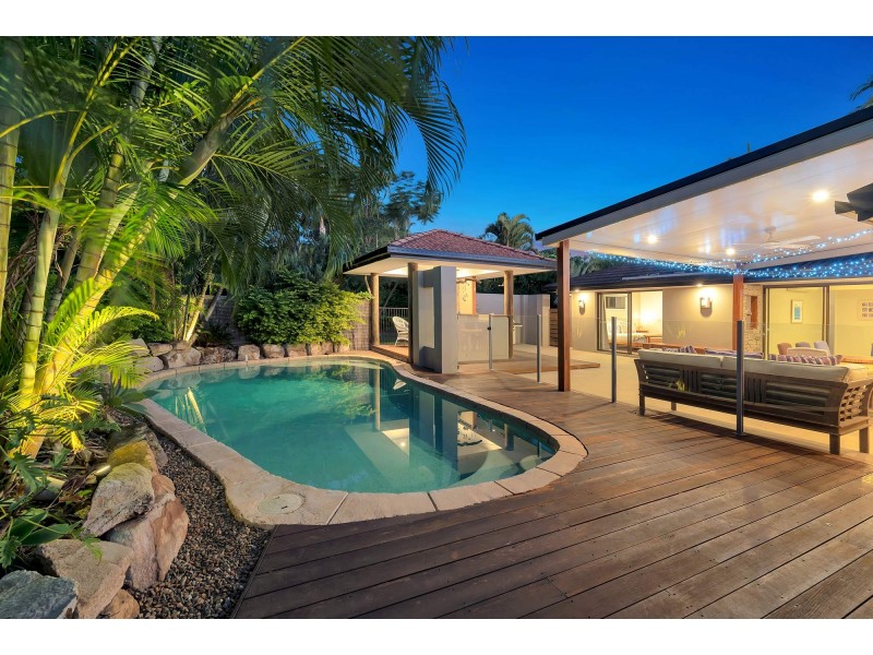 9 Wagin Court, Mermaid Waters QLD 4218