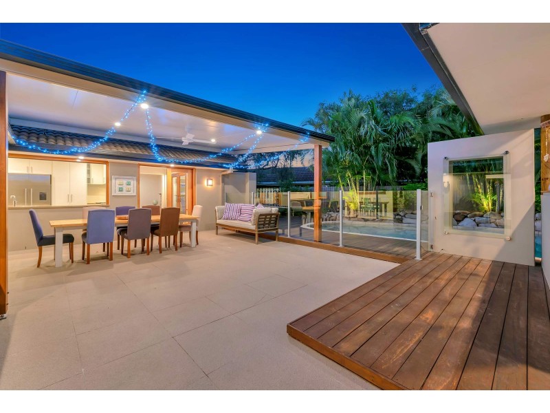 9 Wagin Court, Mermaid Waters QLD 4218