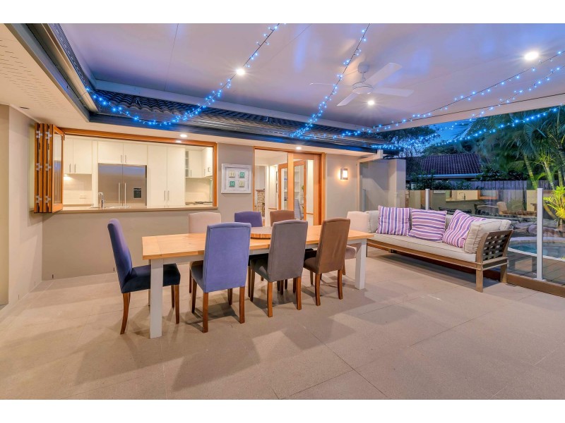 9 Wagin Court, Mermaid Waters QLD 4218