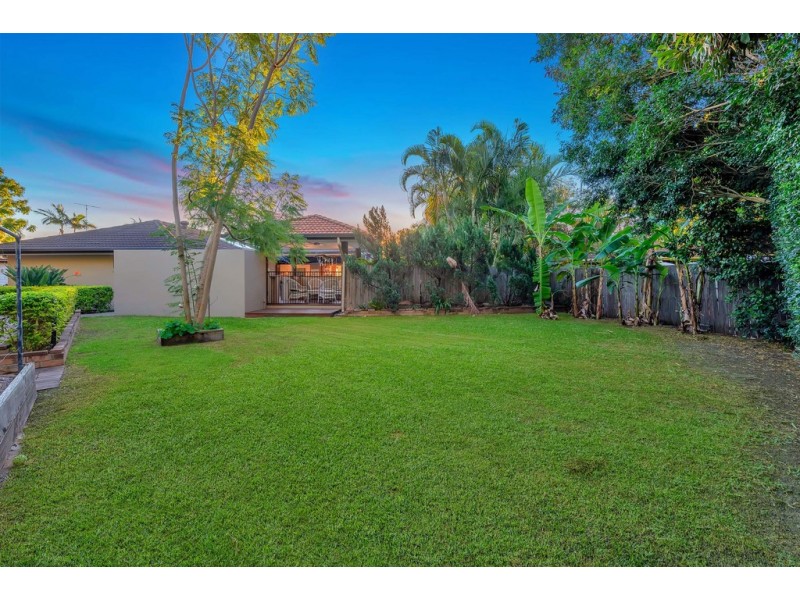 9 Wagin Court, Mermaid Waters QLD 4218