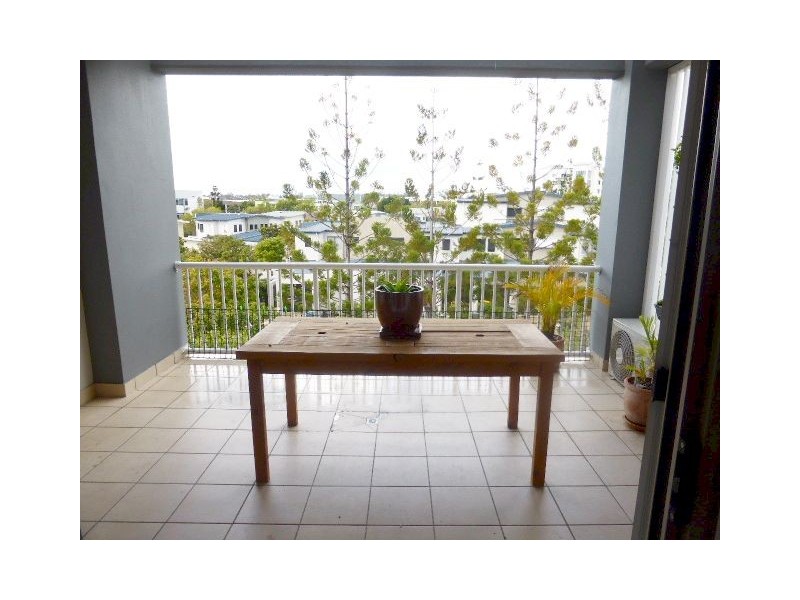 18/1 Riverwalk Avenue, Robina QLD 4226