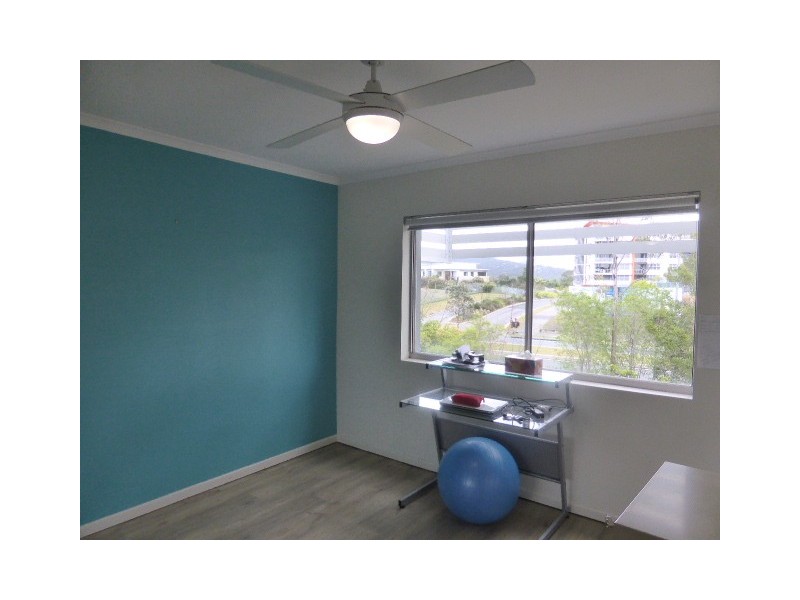 18/1 Riverwalk Avenue, Robina QLD 4226