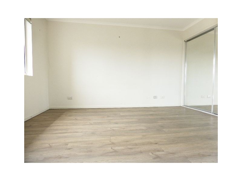 18/1 Riverwalk Avenue, Robina QLD 4226