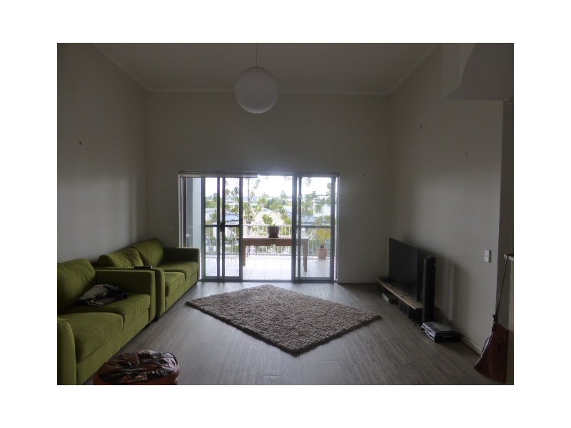 18/1 Riverwalk Avenue, Robina QLD 4226