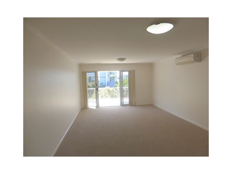 5/1 Riverwalk Avenue, Robina QLD 4226