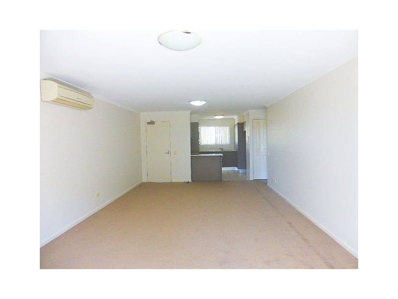 5/1 Riverwalk Avenue, Robina QLD 4226