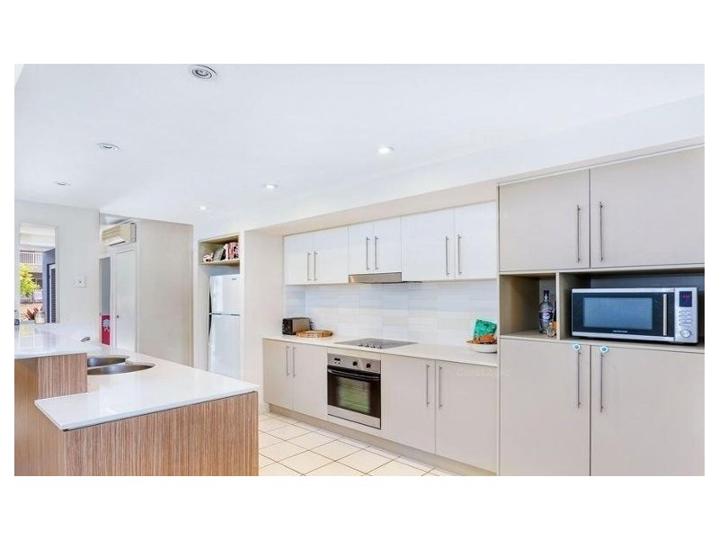 2/11-13 Promenade Avenue, Robina QLD 4226