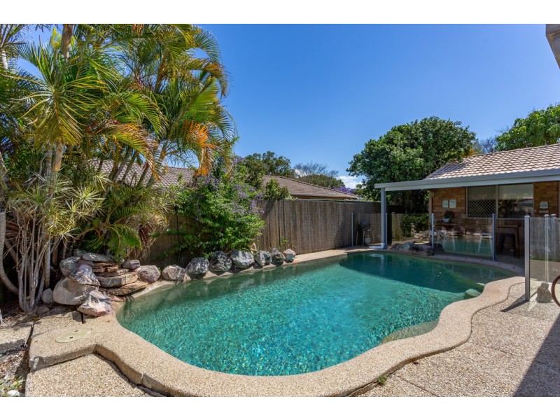 15 Capiten Court, Varsity Lakes QLD 4227