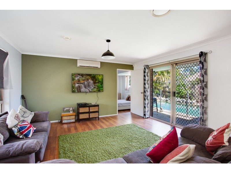 15 Capiten Court, Varsity Lakes QLD 4227