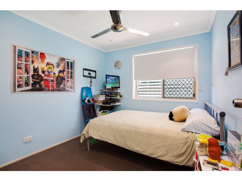 15 Capiten Court, Varsity Lakes QLD 4227