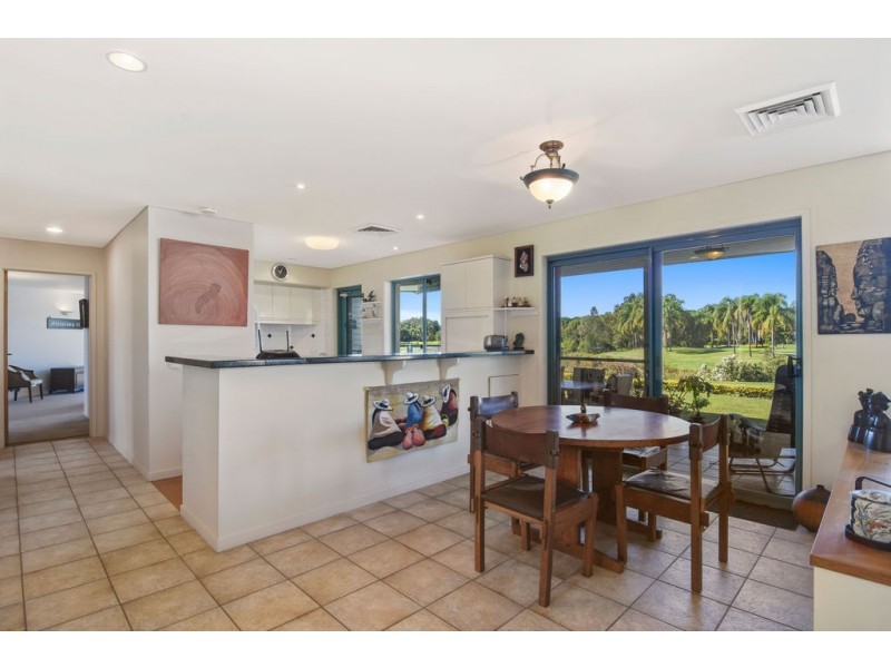6 Meadowview Drive, Carrara QLD 4211