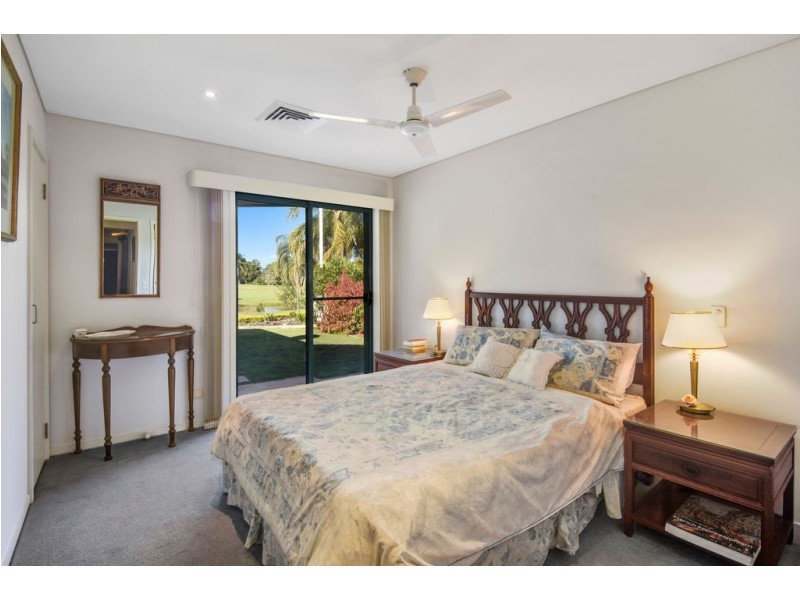 6 Meadowview Drive, Carrara QLD 4211