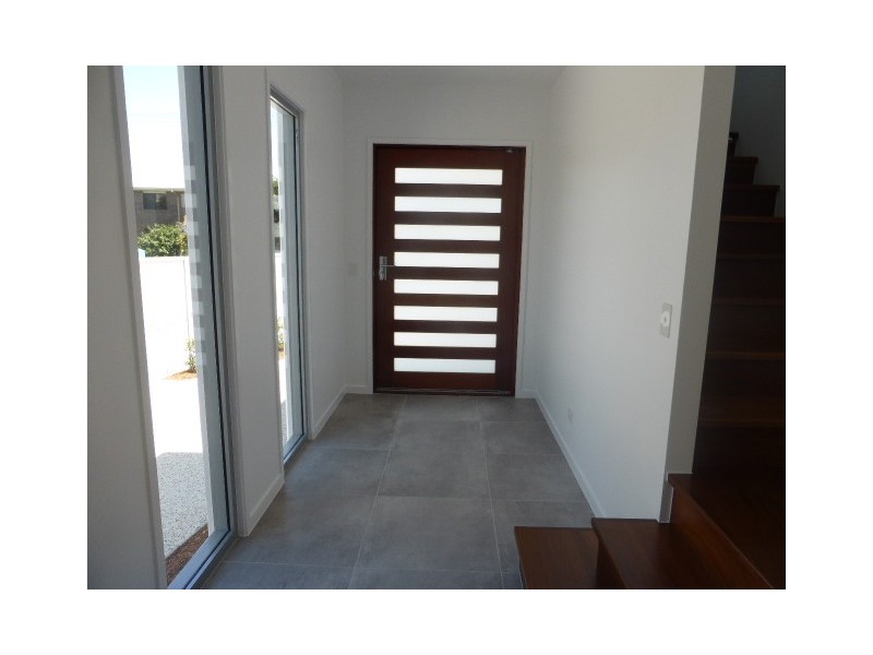 1/23 Evandale Crescent, Miami QLD 4220